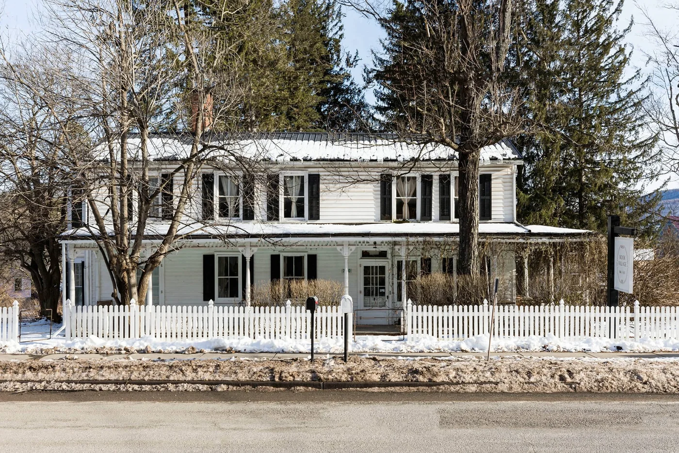 Book Village Inn & Bar - Image 7