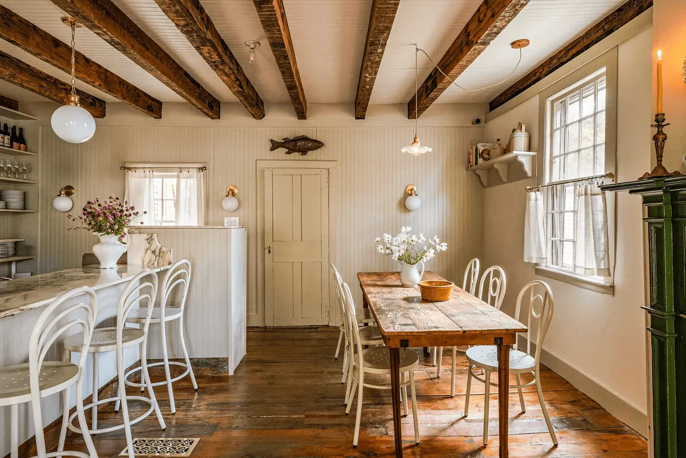 Isola Wine Bar - Image 1