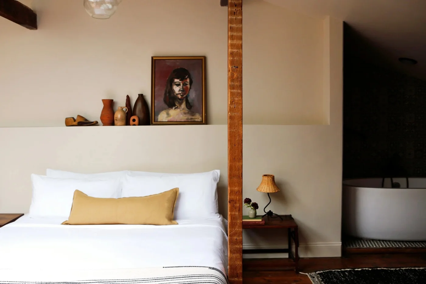 Kingston Carriage House - Image 2