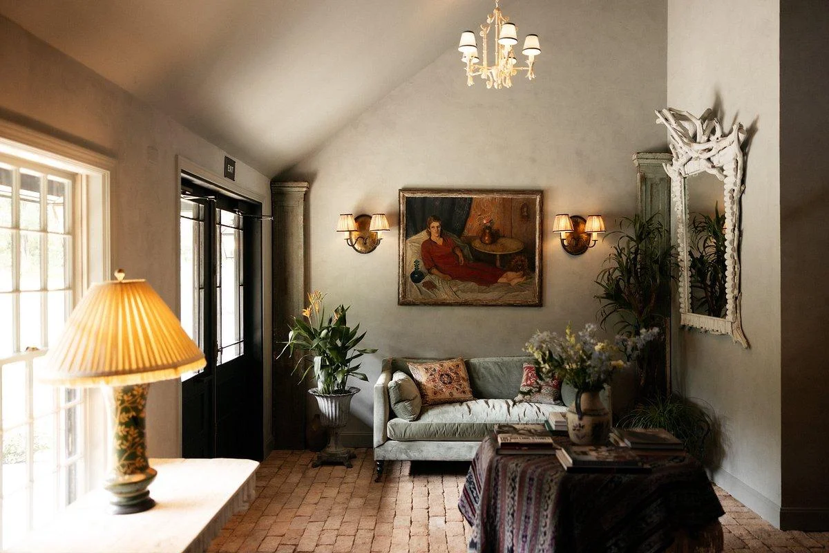 Lost Fox Inn - Image 1