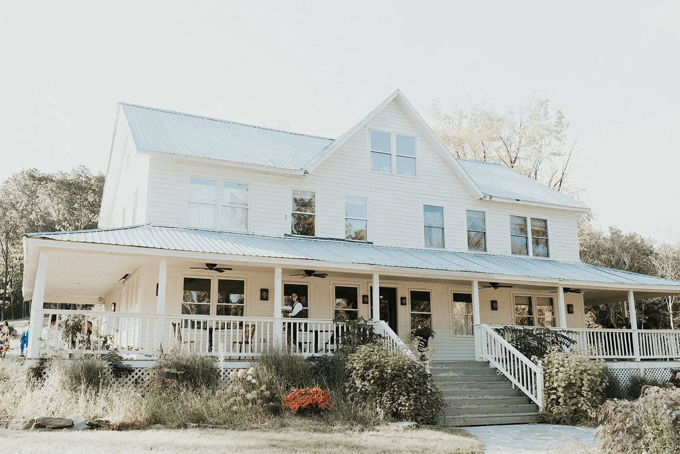 Stonehill's - Image 1