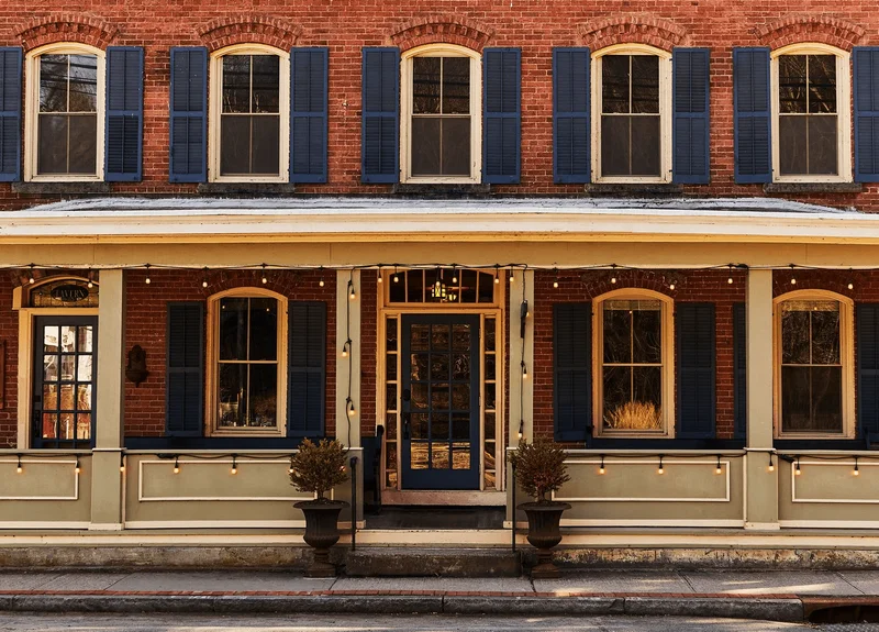 The Six Bells Countryside Inn