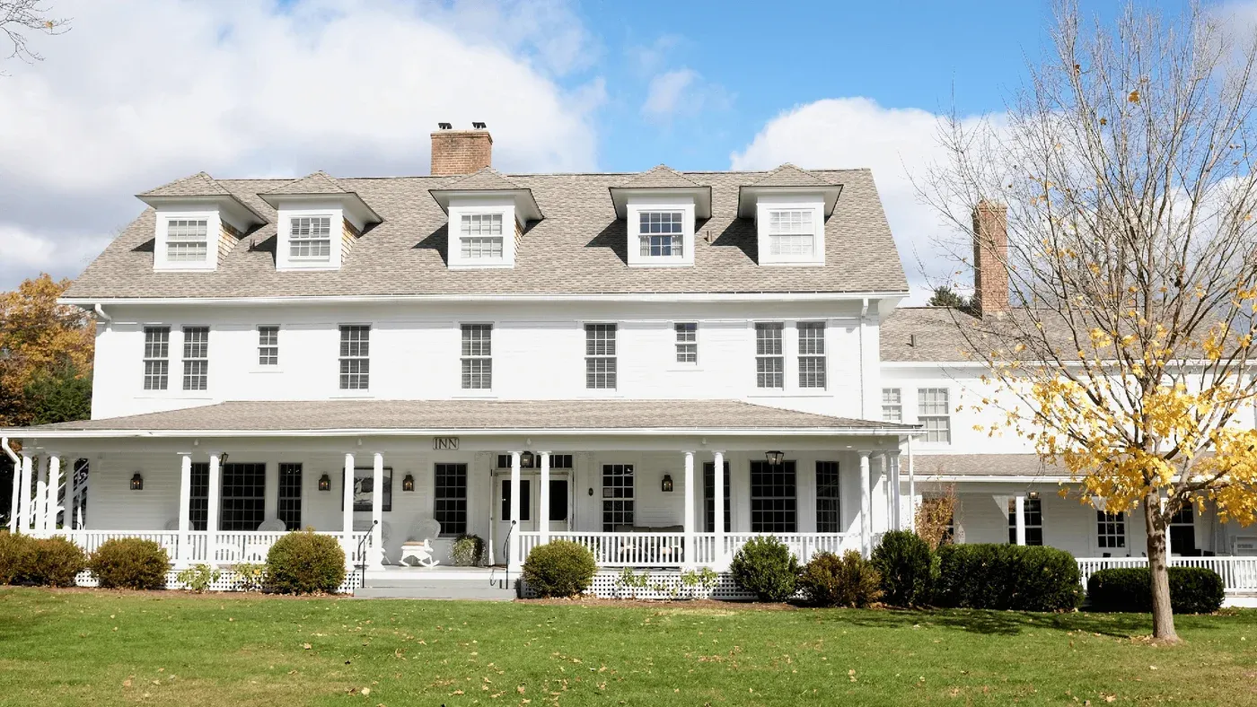 The White Hart - Image 1